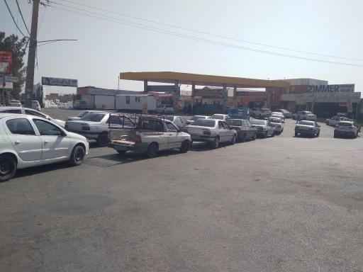 عکس پمپ بنزین 12 فروردین