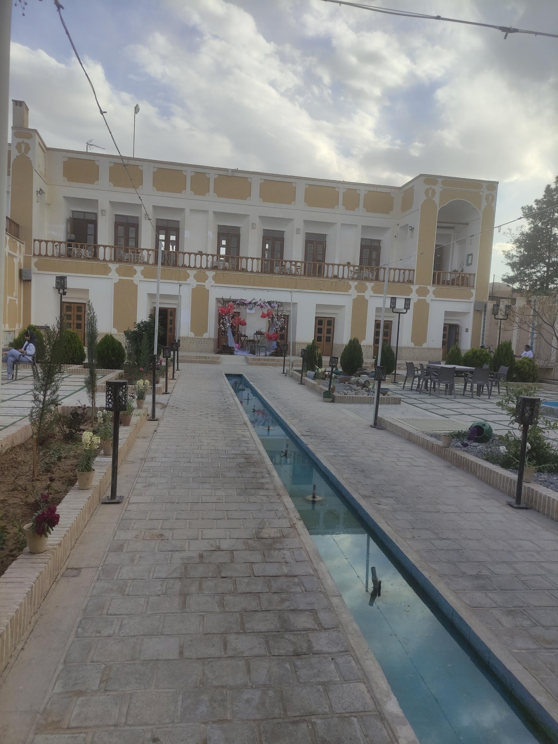 عکس عمارت قجری