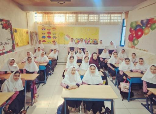 عکس دبستان غیردولتی دخترانه شیده
