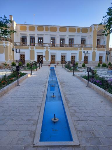 عکس عمارت قجری