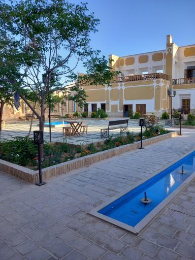 عکس عمارت قجری