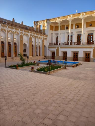 عکس عمارت قجری