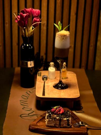 عکس کافه رستوران رومانو