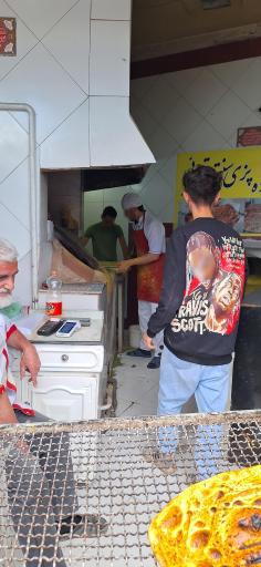 گرده پزی سنتی قرائی نانوایی