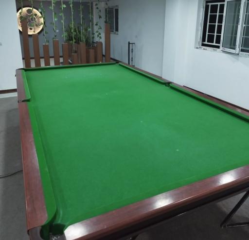 عکس کافه بیلیارد شارسرخ