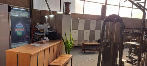 عکس باشگاه بدنسازی هوتن