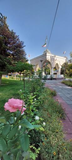 عکس مقبره الشهدای گمنام دانشگاه علم و صنعت