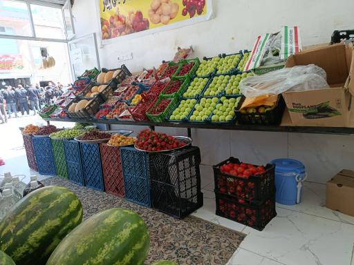 میوه فروشی قلی پور 