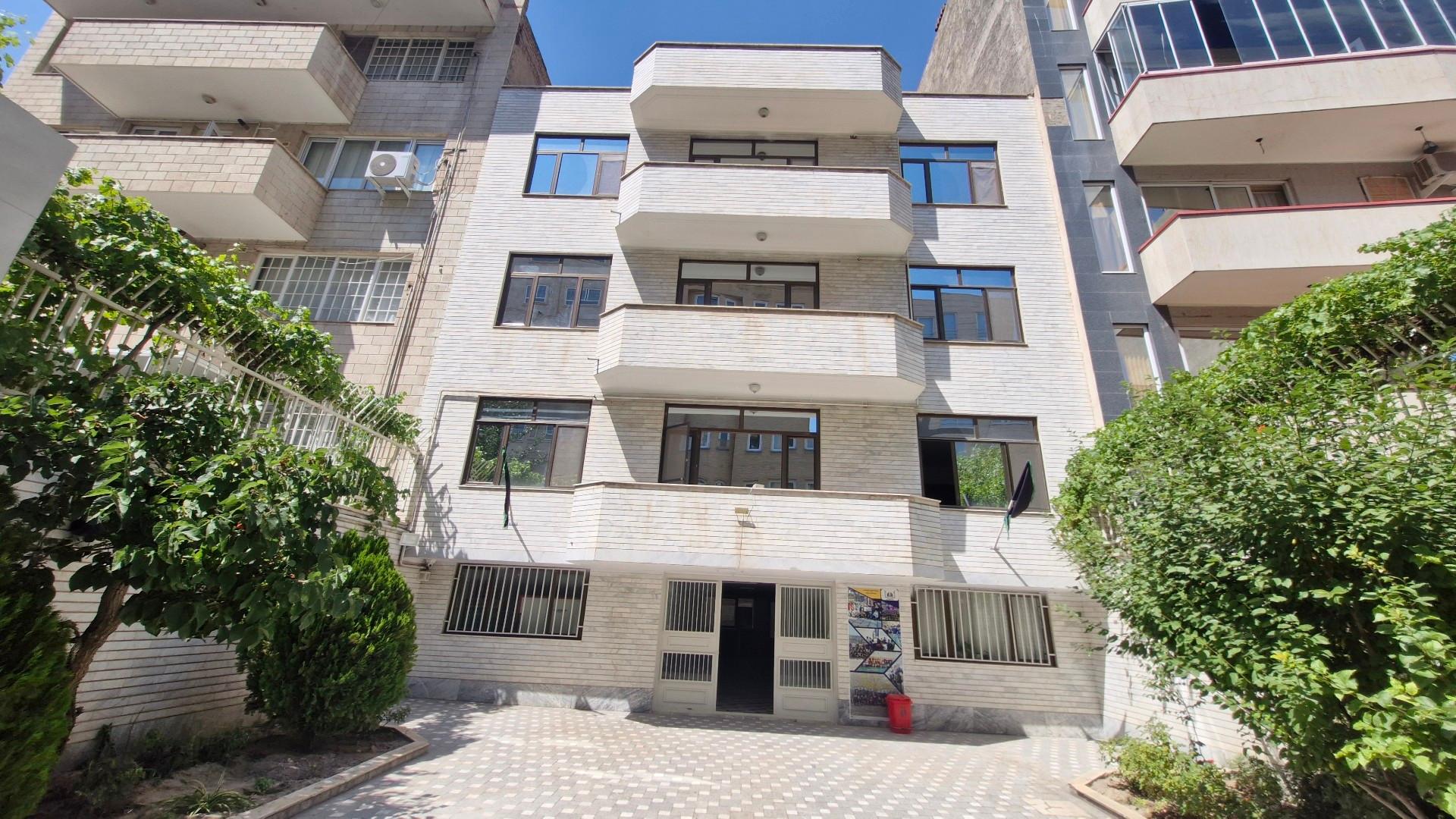 عکس دبیرستان پسرانه بنیان