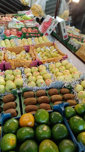 عکس میوه سرای محله