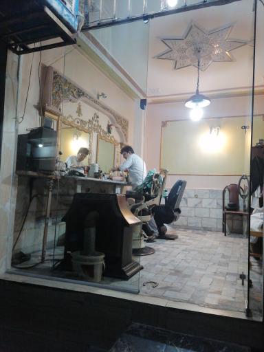 آرایشگاه رضا
