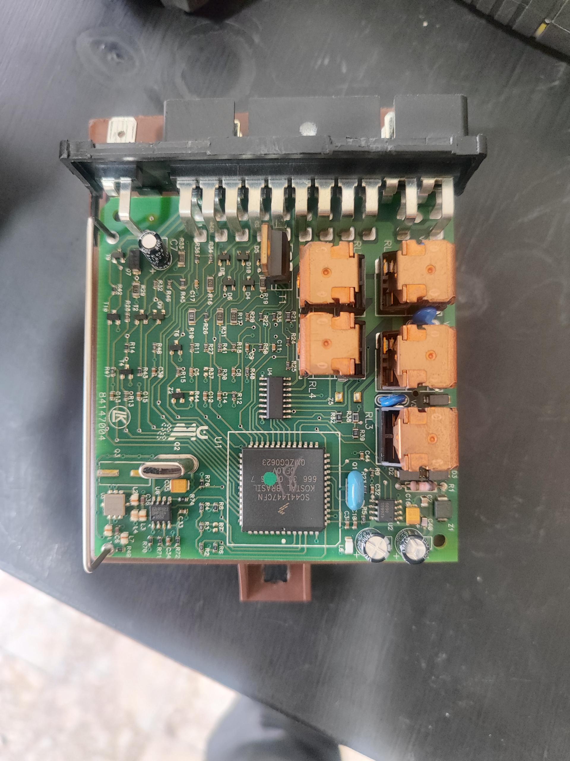 عکس برق و الکترونیک خودرو