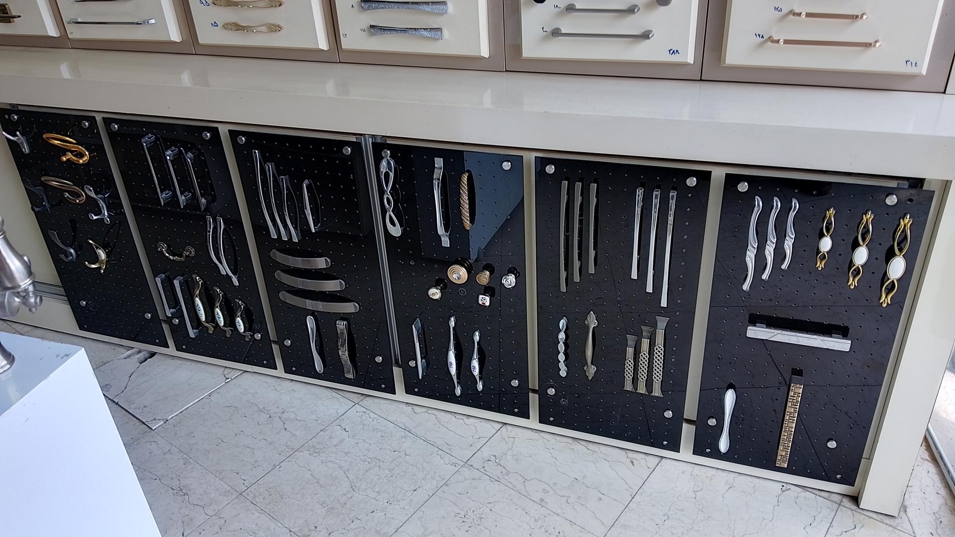 عکس گالری لوکس علیمردانی یراق آلات و تجهیزات کابینت