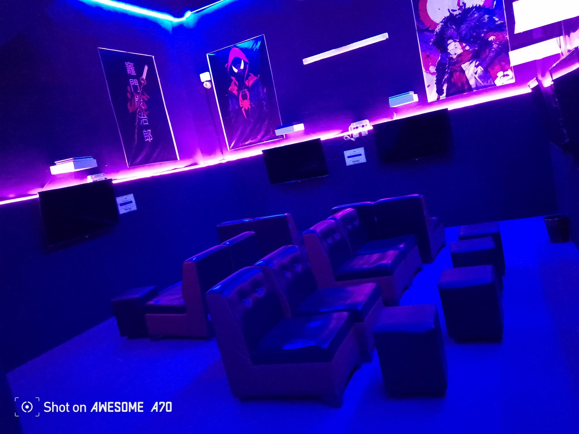 عکس گیم سنتر تی ان تی