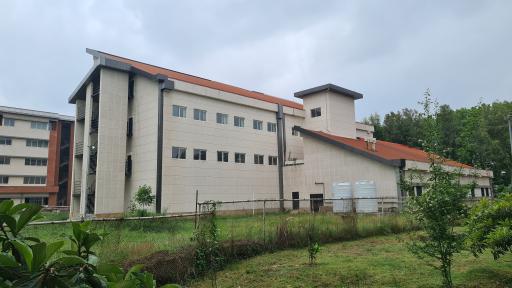 عکس کتابخاته شهید سلیمانی