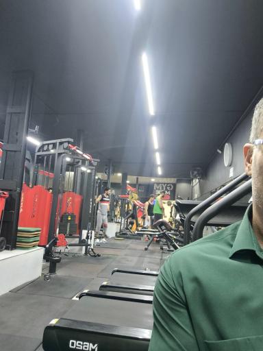 عکس باشگاه بدنسازی عرشیان 