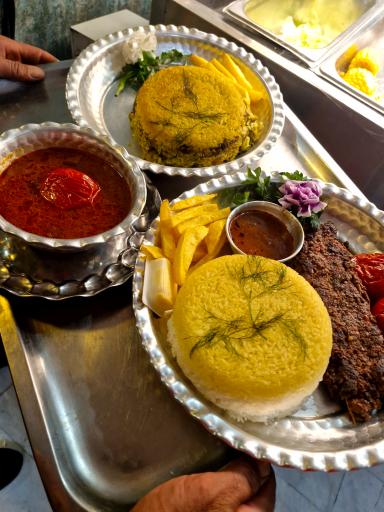 عکس رستوران گیاهی محلی بین الملل