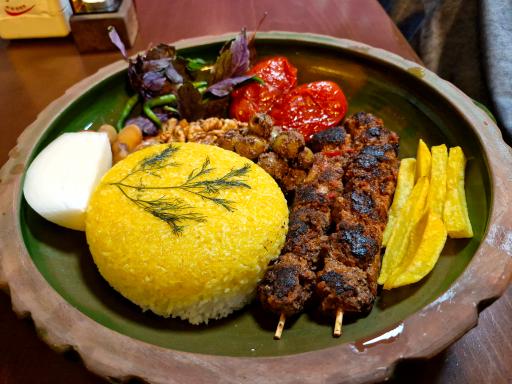 عکس رستوران گیاهی محلی بین الملل