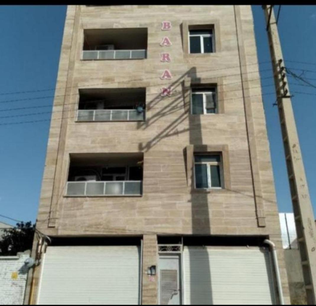 عکس ساختمان مسکونی باران