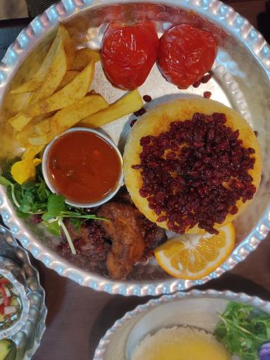 عکس رستوران گیاهی محلی بین الملل