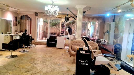 عکس سالن زیبایی روز فریبا 