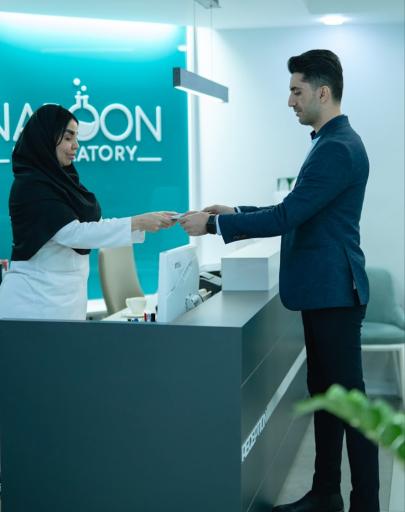 عکس آزمایشگاه پاتوبیولوژی نارون