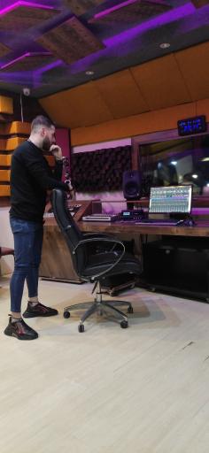 عکس استدیو موسیقی و خوانندگی مشهد