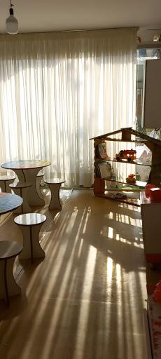 عکس پیش دبستانی و دبستان غیر دولتی دخترانه فرنهاد