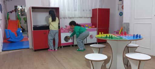 عکس پیش دبستانی و دبستان غیر دولتی دخترانه فرنهاد