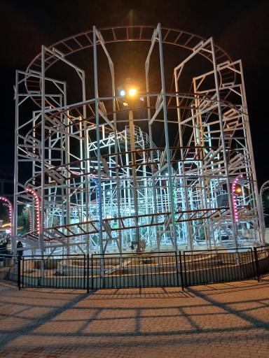 عکس شهربازی ارم 2