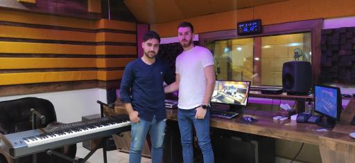 عکس استدیو موسیقی و خوانندگی مشهد