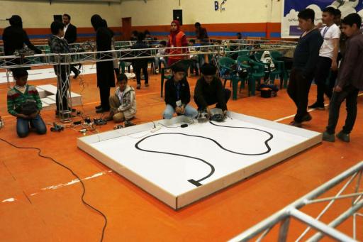 عکس آموزشگاه رباتیک رفسنجان ربات