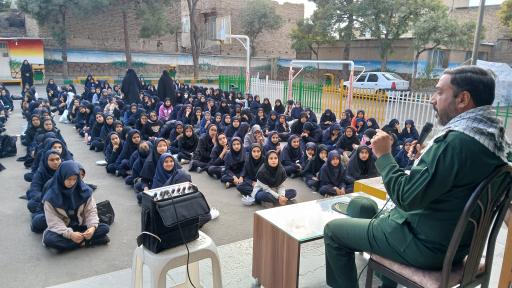 عکس دبیرستان حضرت معصومه و دبستان هاجر