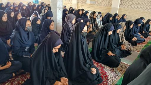 عکس دبیرستان حضرت معصومه و دبستان هاجر