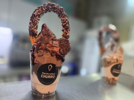 عکس کافه بستنی چورو