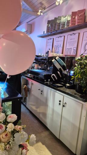 عکس کافه بستنی چورو