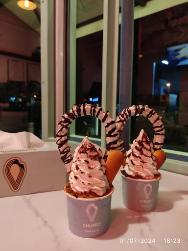 عکس کافه بستنی چورو