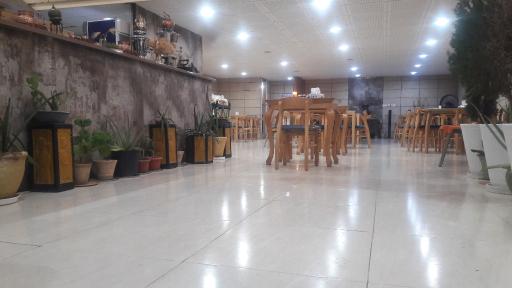 عکس رستوران و بیرون بر قصر غذا 