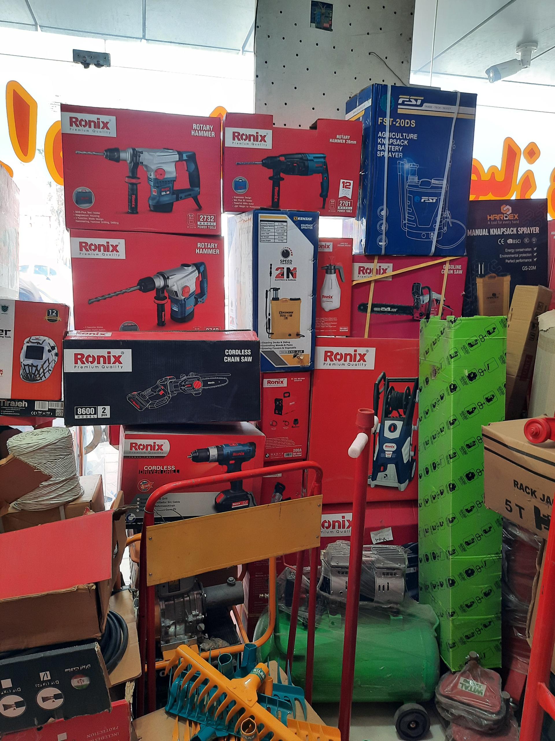 عکس فروشگاه رونیکس ابزار صنعتی شهبازی 