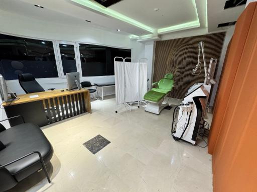 عکس درمانگاه شبانه روزی افران 