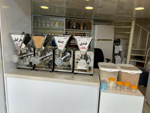 عکس روغنگیری مصطفی یزدی ( شعبه ۲ )