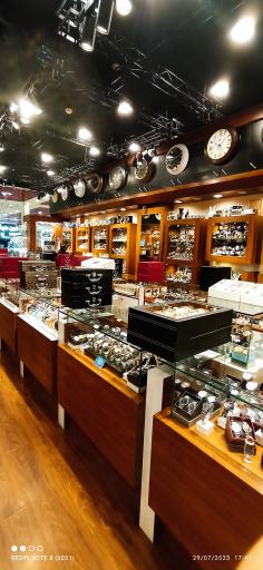 عکس گالری ساعت سعادت