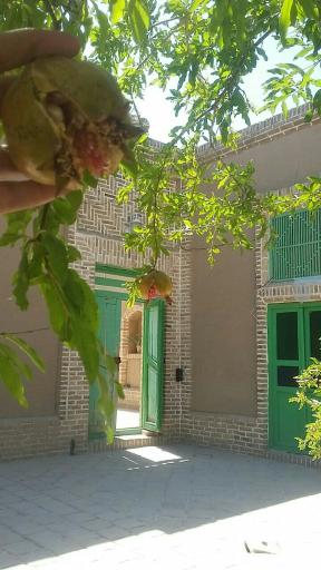 عکس عمارت بومگردی وزیرپناه