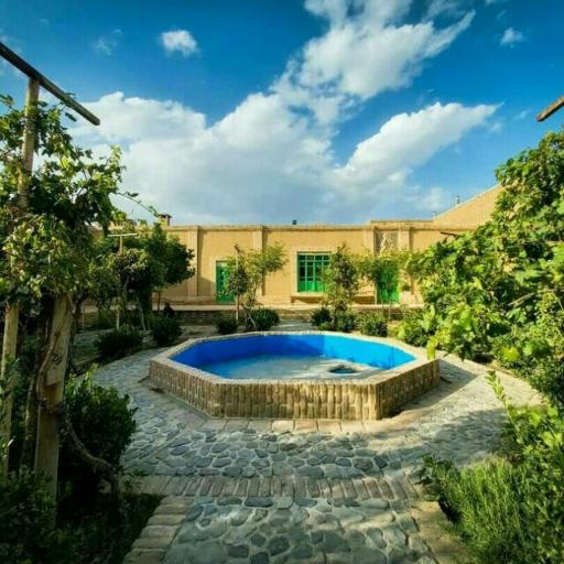 عکس عمارت بومگردی وزیرپناه