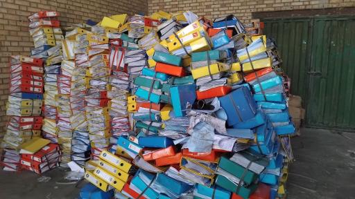 عکس انبار کاغذ باطله‌ نیشابوری