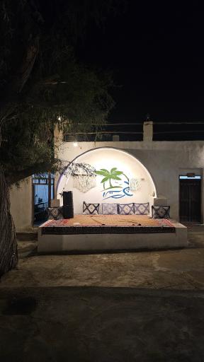 رستوران و اقامتگاه بومگردی چیرا