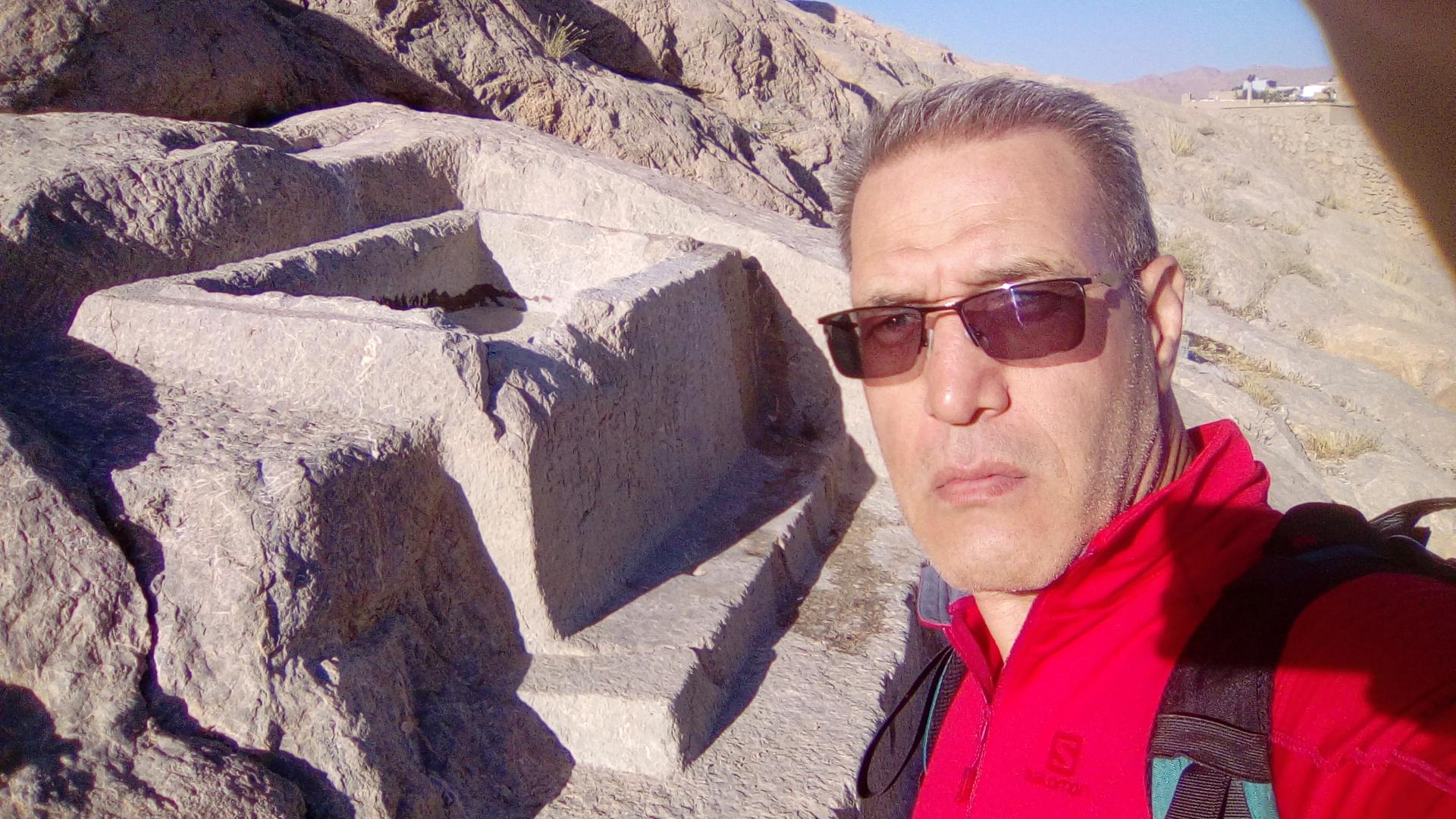 عکس حوضچه دختر گبر