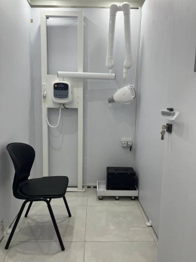 عکس رادیولوژی دکتر فاطمه عباسی (دهان، فک و صورت)