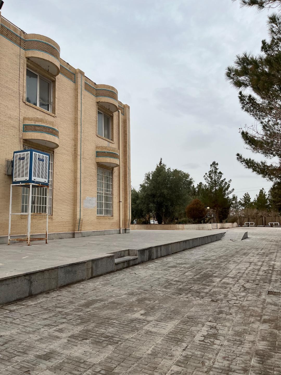 عکس دانشکده مدیریت