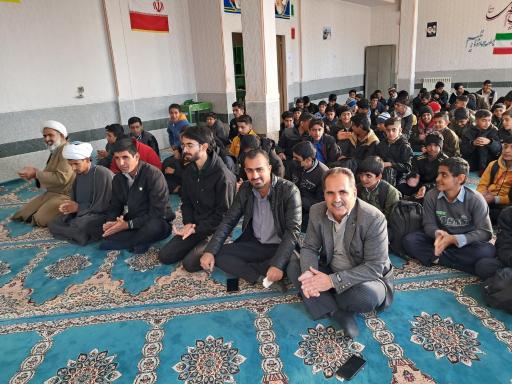 عکس دبیرستان عشایری شبانه روزی شهید بهشتی